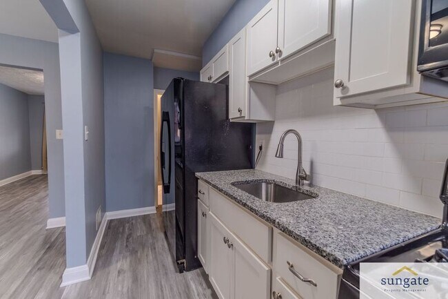 Building Photo - 1504 Elrino St