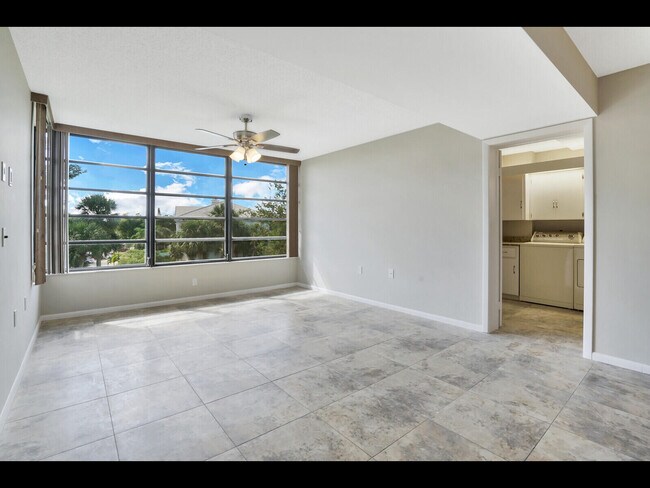 Building Photo - 3636 Whitehall Dr