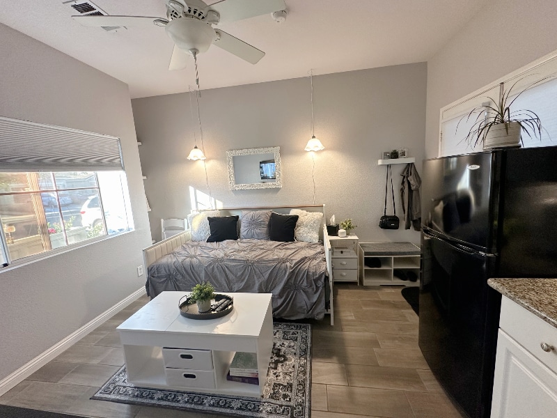 Building Photo - 39850 St Honore Dr