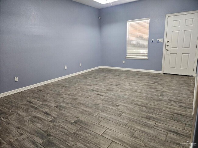 Building Photo - 4012 Hawthorne Ave