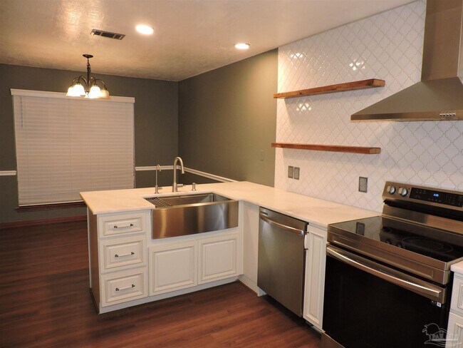 Building Photo - 3223 Windmill Cir