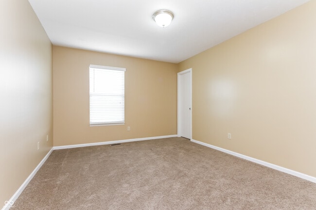 Building Photo - 11031 Fall Dr