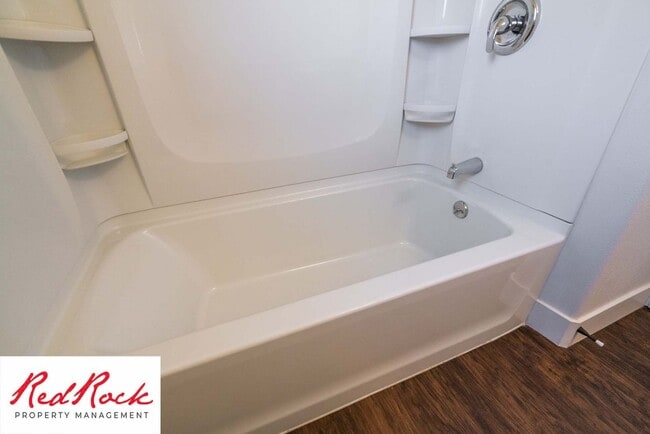 Building Photo - Spacious 3-Bed, 2-Bath Ivins Townhome – Do...