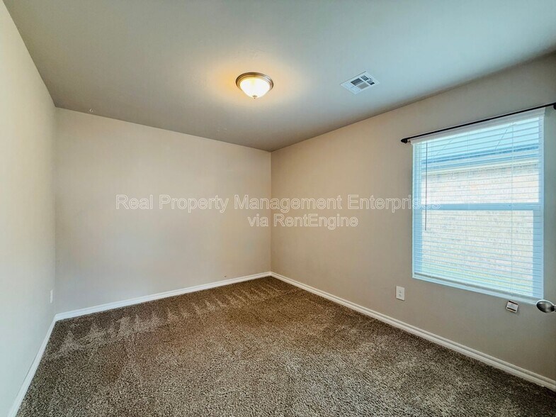 Building Photo - 4301 Montage Blvd