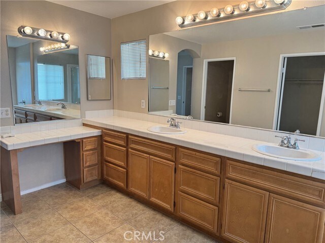 Building Photo - 6437 Kaisha St