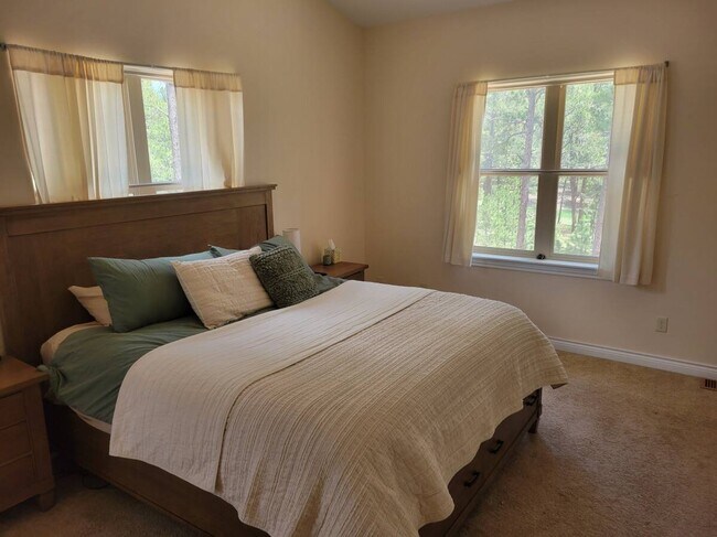 Building Photo - 6980 Wildridge Rd