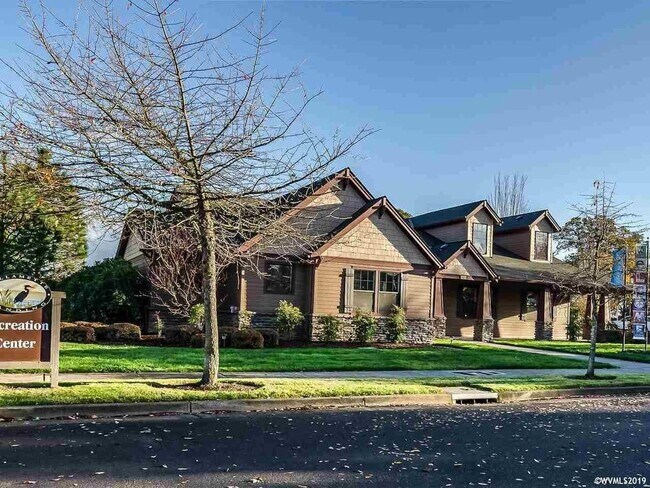 Building Photo - 863 SE Bayshore Cir