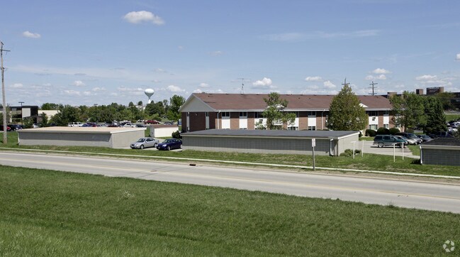 Building Photo - Niebler Properties