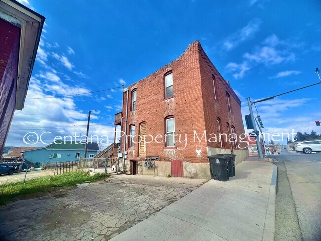 Building Photo - 600 S Montana St