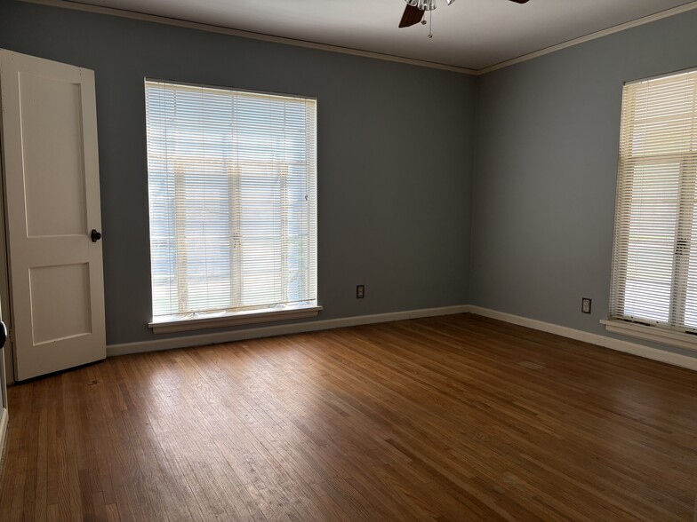 Bedroom 1 - 1605 Cherokee Pl