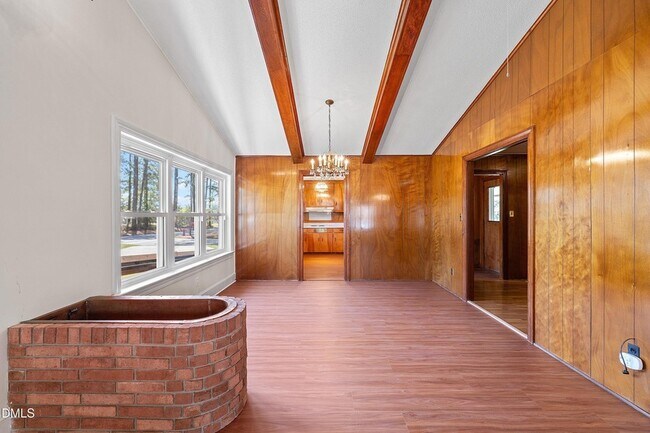 Building Photo - 1114 S 2nd St