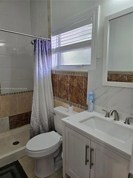 Building Photo - 5712 Hollywood Blvd