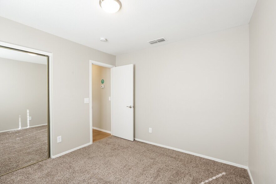 Building Photo - 13381 W Ocotillo Ln