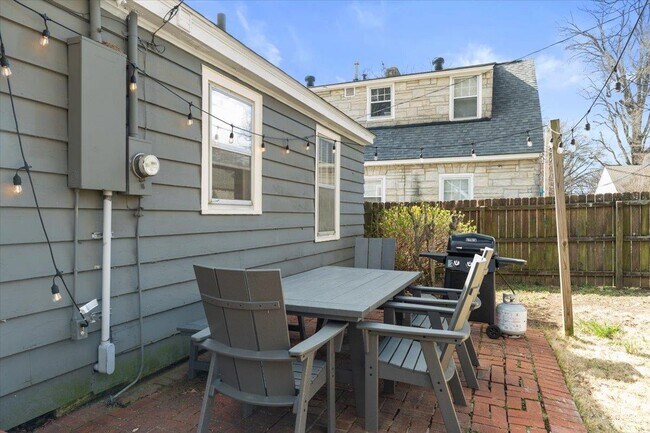 Building Photo - 1790 Lyndale Ave