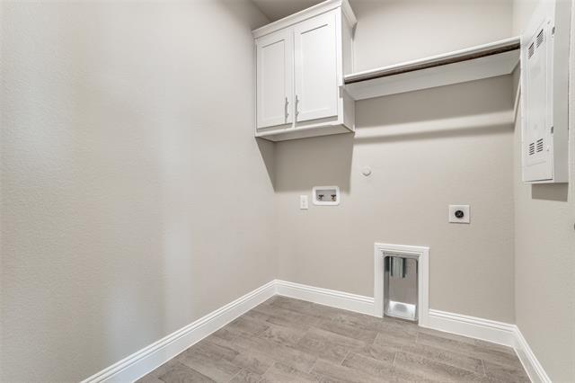Building Photo - 2217 Redwing Dr