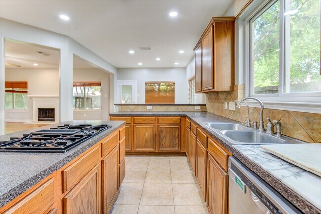 Building Photo - 12207 Lakewood Glade Ct