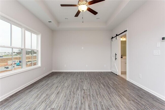 Building Photo - 6680 Cortland Walk