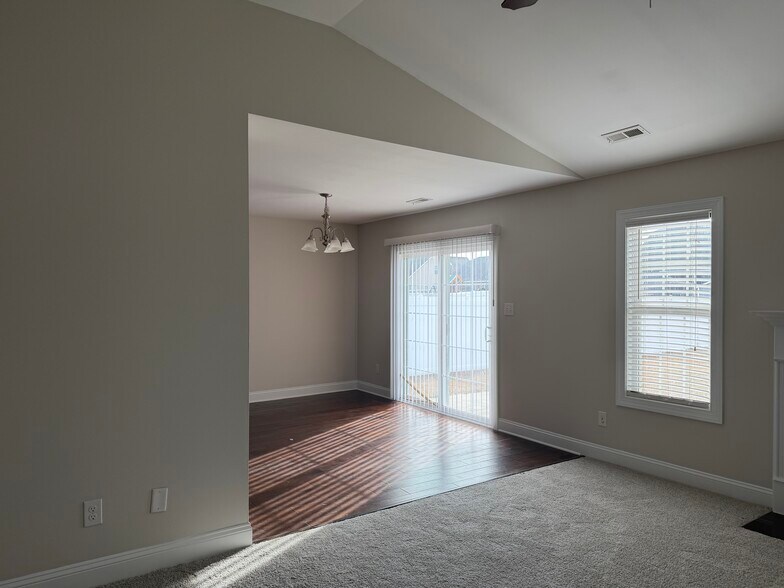 Building Photo - 249 Copper Creek Dr