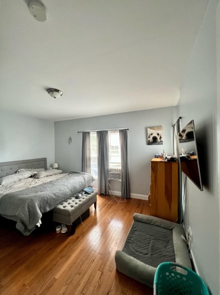 Building Photo - 31 Pierce St