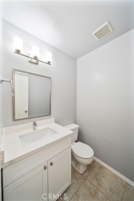 Building Photo - 351 Huntington