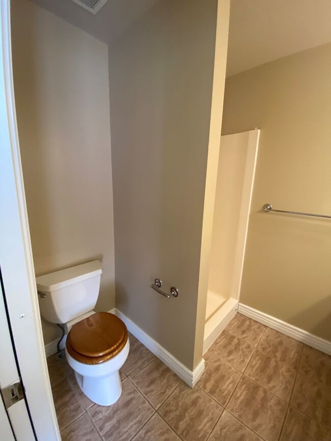 Building Photo - 322 N 50th Ave