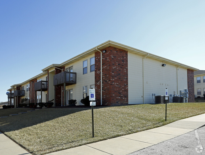 Building Photo - Ozark Mountain Apartments