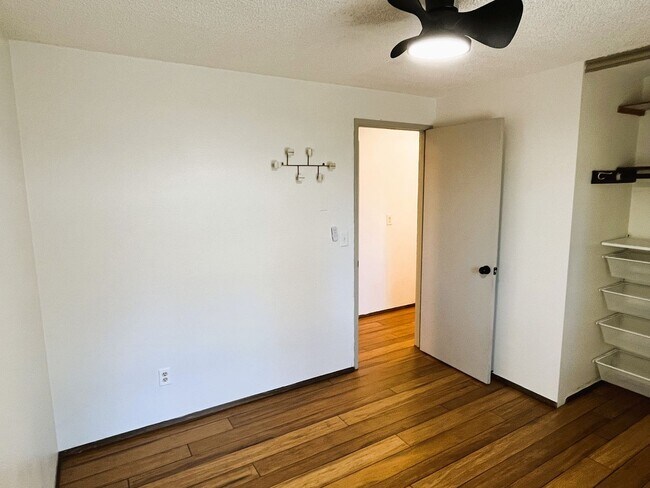 Building Photo - HALF OFF OF FIRST MONTH'S RENT! Beautifull...