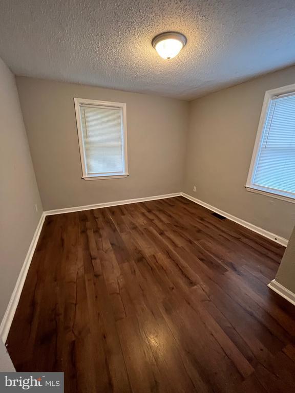 Building Photo - 5413 Belle Vista Ave