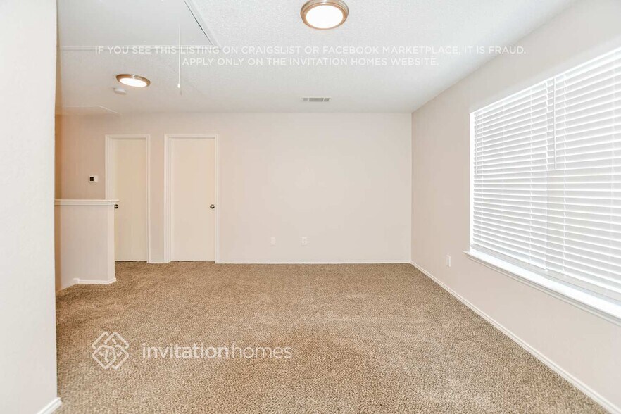 Building Photo - 1001 Windsor Ln