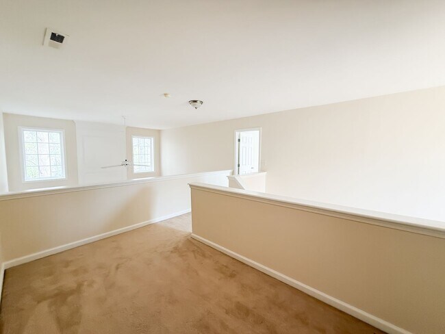 Building Photo - Classic 3 Bedroom Home In Knightdale!