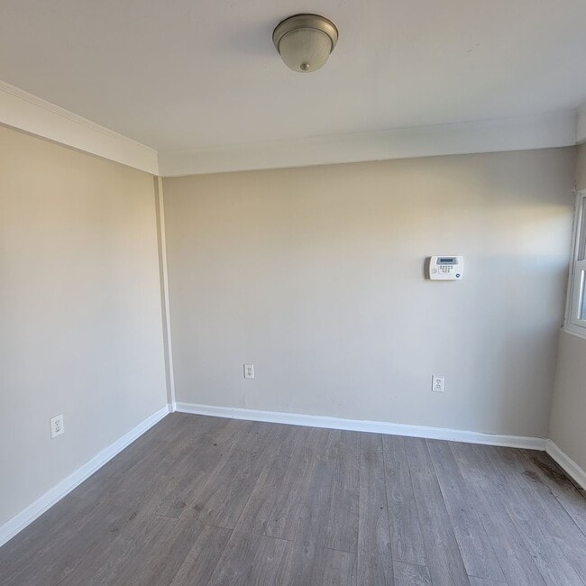 Building Photo - 1013 Garber St