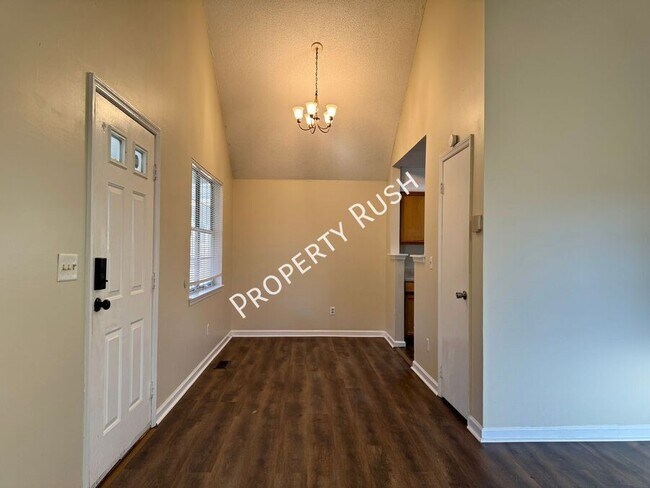 Building Photo - 4320 Ohls Ave