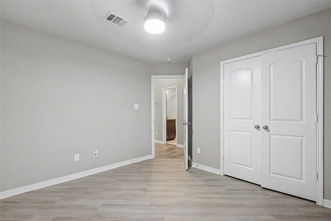Building Photo - 2134 Markley Dr