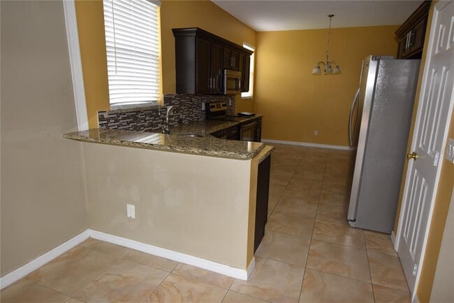 Building Photo - 1051 N Breeze Ct