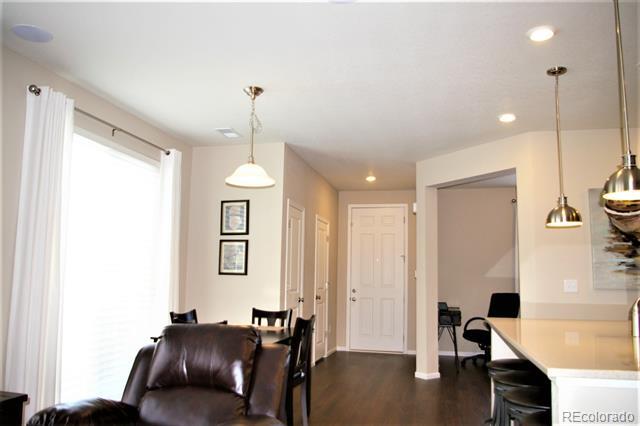 Building Photo - 2811 Summer Day Ave