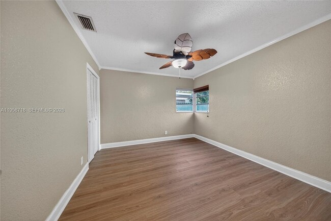 Building Photo - 5265 NE 1st Terrace