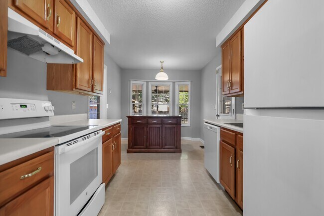 Building Photo - 609 Corinth Ct