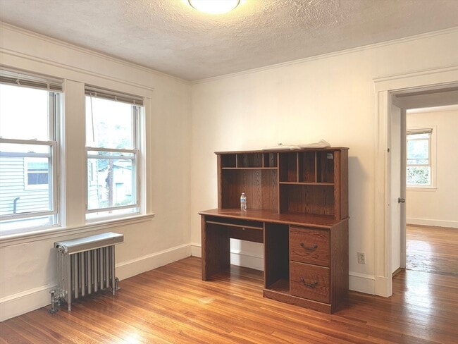 Building Photo - 40 Almont St