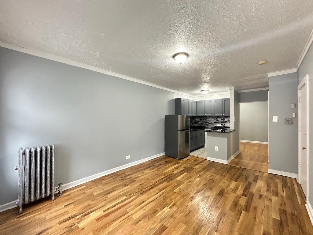 Building Photo - 5668 N Ridge Ave