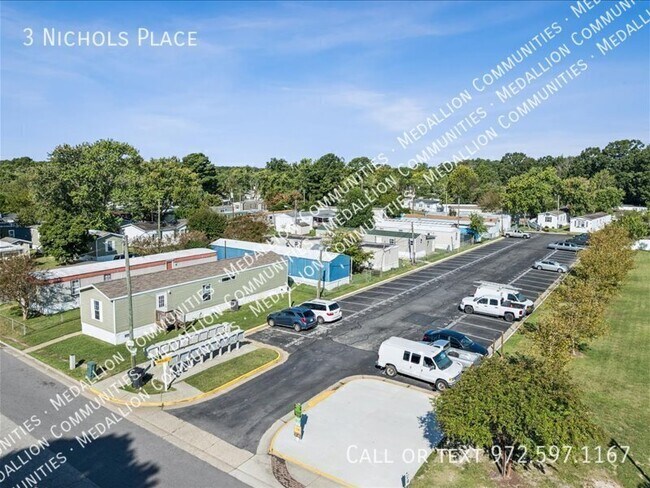 Building Photo - 3 Nichols Pl