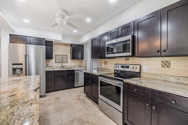 Building Photo - 954 Dumont Dr