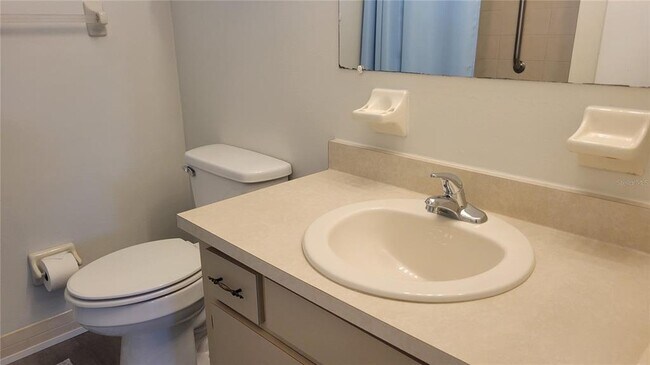 Building Photo - 10881 SW 75th Ave