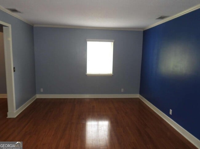 Building Photo - 216 Topi Trail