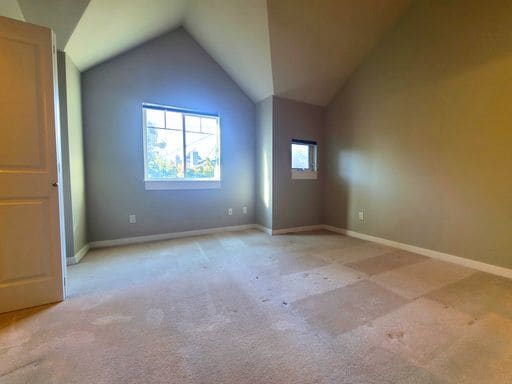Building Photo - Stunning Three Level Townhome in Green Lak...