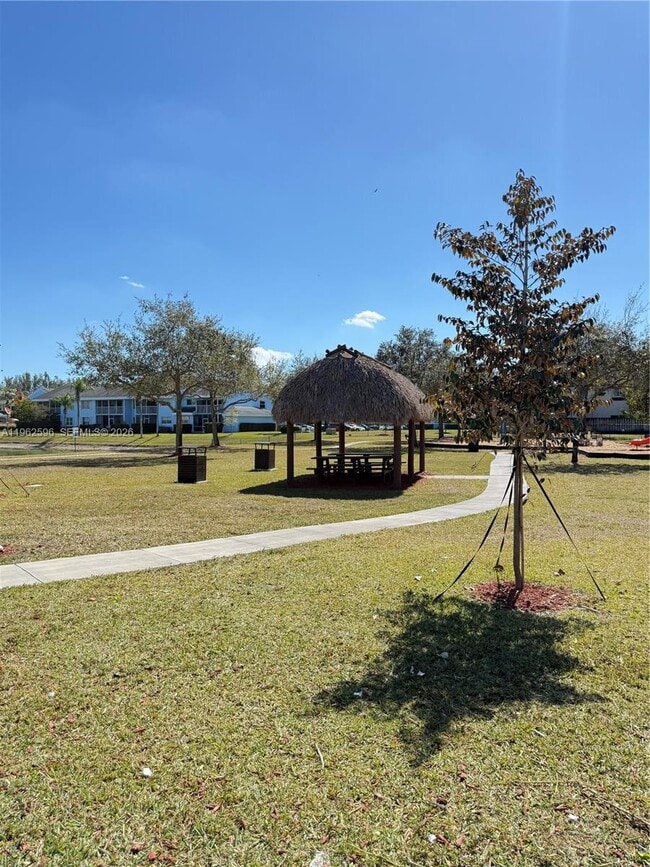 Building Photo - 2223 SE 23rd Ave