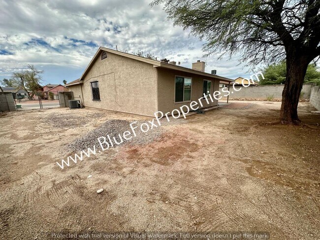 Building Photo - 4891 W Condor Dr