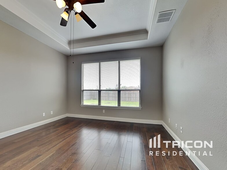 Building Photo - 3021 Marble Falls Dr