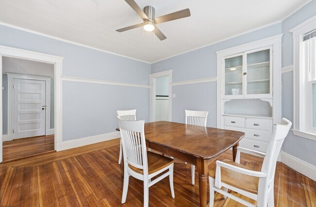 Building Photo - 111 Dustin St