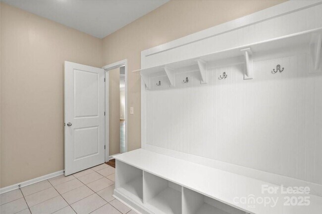 Building Photo - 2433 Chinkapin Ct