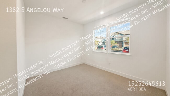 Building Photo - 1382 S Angelou Wy
